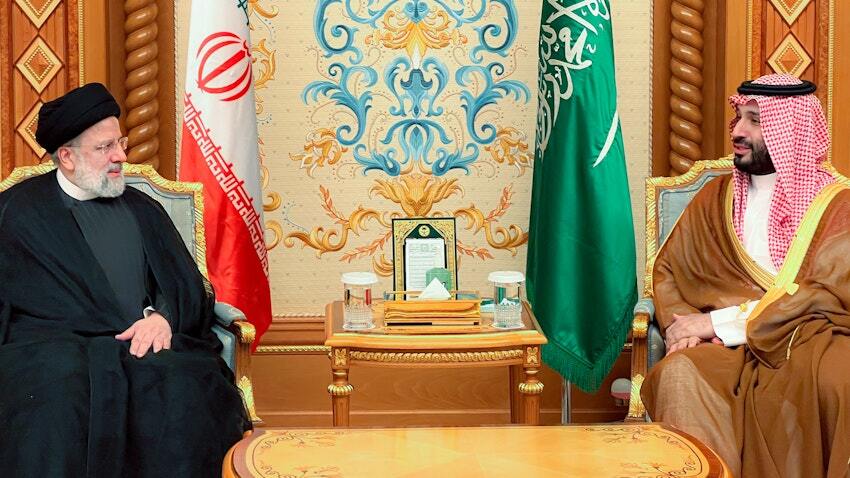 غریبِ آشنا/ در حال ویرایش غریبِ آشنا/ در حال ویرایش