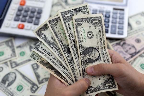 طلای ۱۸ عیار نرخ ارز دلار سکه طلا ۲۶ فروردین