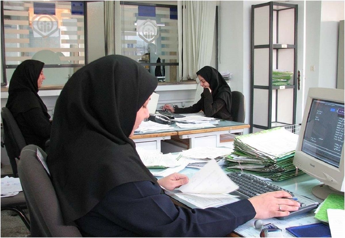 پرداخت حقوق بر اساس عملکرد کارمندان