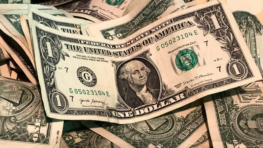 امکان خرید ارز اسکناس معادل ۱۰۰۰ یورو برای هر شخص در سال فراهم شد