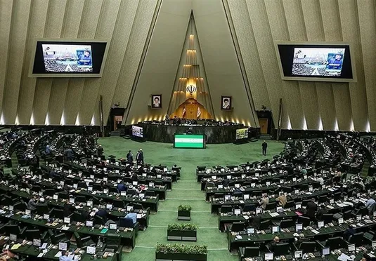 مجوز مجلس به دولت برای تسویه بدهی تولیدکنندگان برق بخش غیردولتی