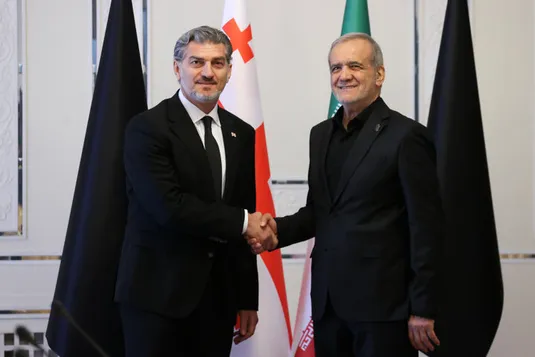 پزشکیان: در برابر هیچ زورگویی سر خم نخواهیم کرد