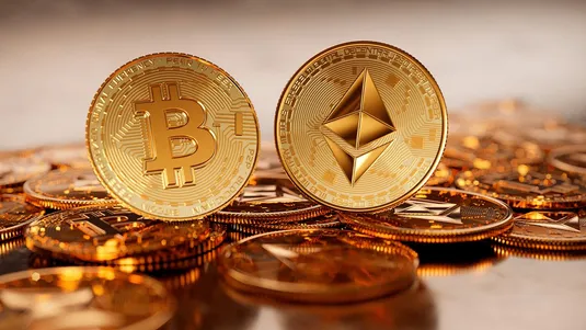 قیمت بیت کوین و ارز&zwnj;های دیجیتال امروز پنجشنبه ۱۵ مرداد ۱۴۰۵ + جدول