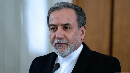 عراقچی: آمریکایی&zwnj;ها مواضع ضد و نقیضی در مذاکرات دارند