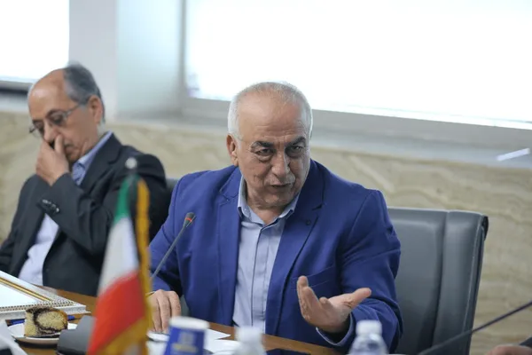 ر