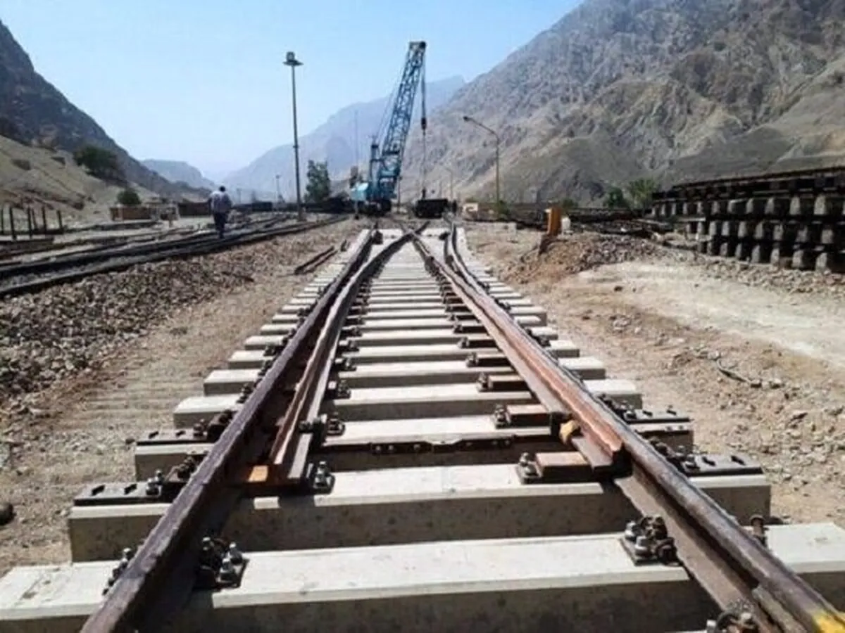 کمبود لکوموتیو مهم‌ترین گلوگاه توسعه صنعت ریلی است