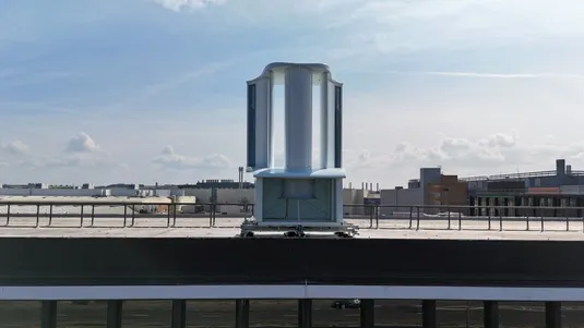 نصب اولین توربین بادی بی&zwnj;حرکت در کارخانه بی&zwnj;ام&zwnj;و