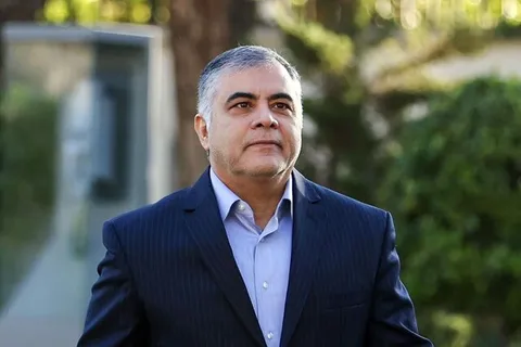 پاک‌نژاد: دنیا در مقابل ایران زانو زد