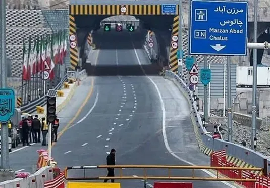 جاده چالوس از ساعت ۱۶ یک&zwnj;طرفه می&zwnj;شود/ محدودیت تردد برای مدیریت موج بازگشت سفرها