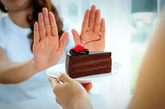 این علائم یعنی در مصرف قند زیاده&zwnj;روی می&zwnj;کنید