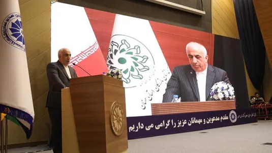 زنان در قلب راهبردها و صادرکنندگان در کانون حمایت&zwnj;ها جای دارند