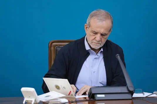 تقدیر پزشکیان از نخست وزیران مالزی و پاکستان برای حمایت از ایران