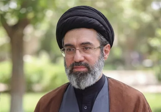 رهبر معظم انقلاب: خمینی کبیر و خامنه&zwnj;ای شهید آمادگی ملت را احیا کردند