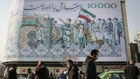 چالش تورم و ارز در اقتصاد ایران؛ راهکار ترکیبی نرخ بهره و مداخلات ارزی