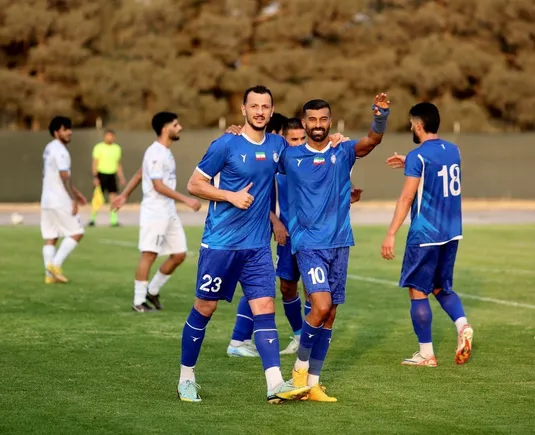 مذاکرات بی&zwnj;نتیجه استقلال با مهاجم مازاد!