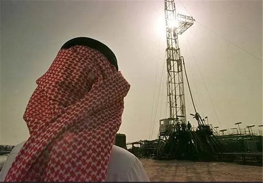 عربستان هدف نفت ۱۰۰ دلاری را کنار می&zwnj;گذارد