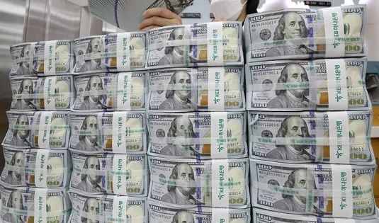 مراودات مالی ایران با بانک&zwnj;های خارجی به ۱۳ میلیارد دلار رسید