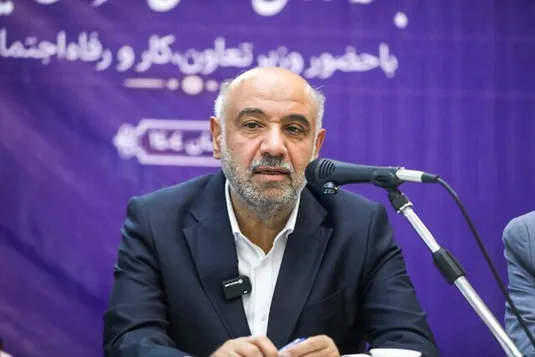 وزیر کار: مسکن کارگری دغدغه رفاهی کارگران را کاهش می&zwnj;دهد
