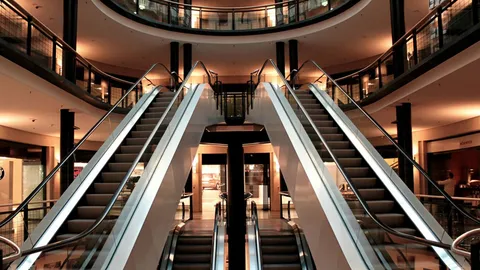 مازاد تولید آسانسور و پله‌برقی ایرانی داریم اما آقایان دنبال واردات هستند