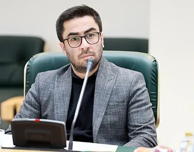 دارابی: بازار ارز امروز شباهت‌هایی با التهاب‌های ۱۳۹۷ و ۱۳۹۹ دارد