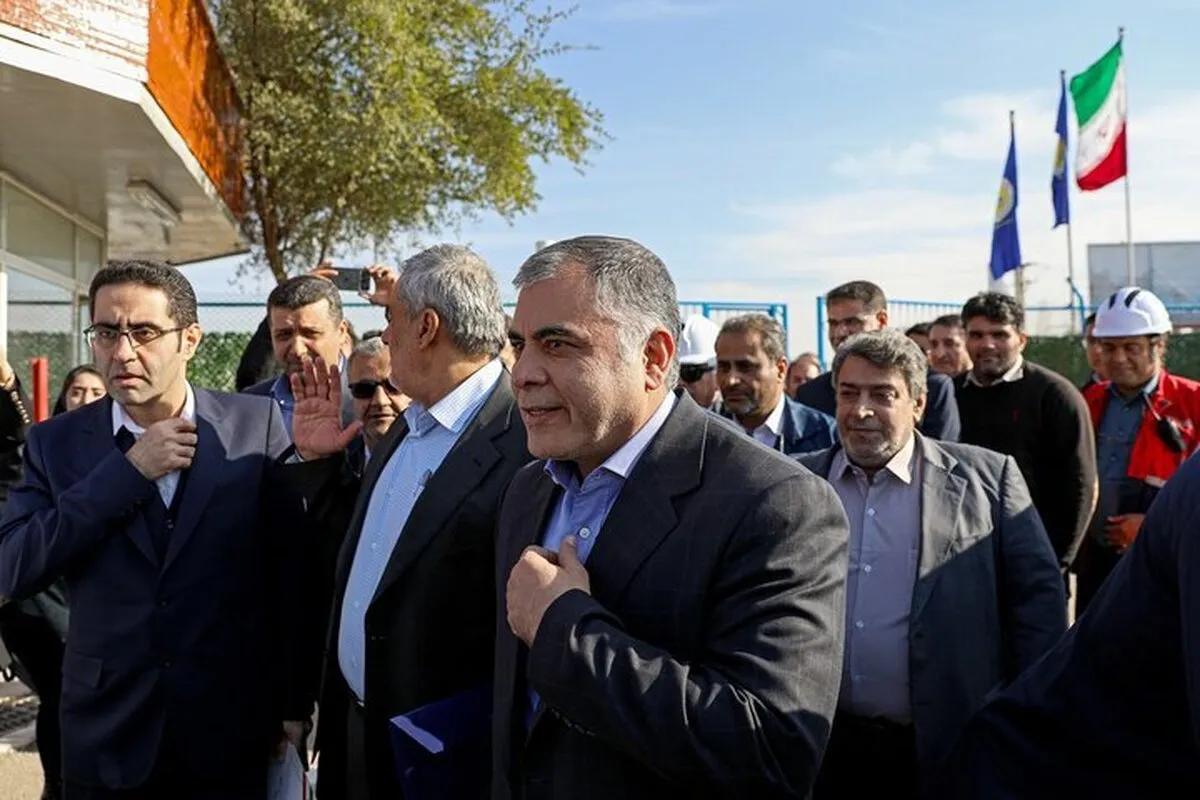 وزیر نفت: با وجود تحریم‌ها، در خصوص فروش نفت مشکلی نداریم
