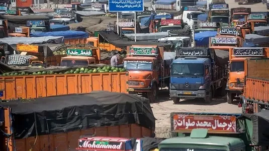 تردد کامیون&zwnj;های ایرانی در پاکستان بدون ضماتنامه بانکی