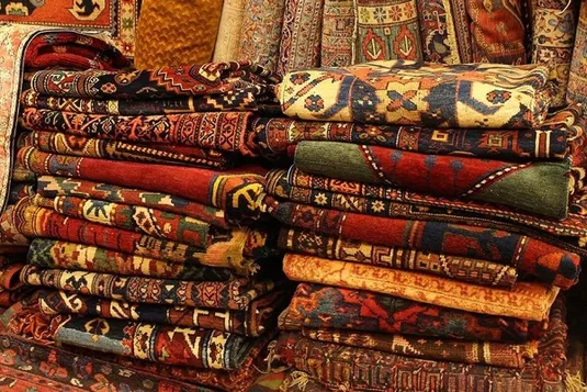 سقوط ۹۰ درصدی صادرات فرش؛ سیاست&zwnj;های ارزی و گمرکی باید اصلاح شود