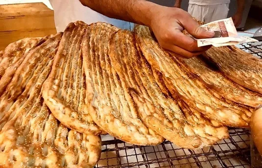 گرانفروشی ۲۰۰درصدی نان در تهران/نانواها از هیچ کس نمی ترسند!