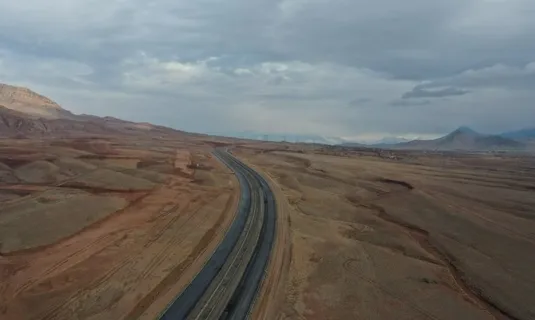 تکمیل ۱۵ کیلومتر از محور مهران ـ دهلران تا اربعین