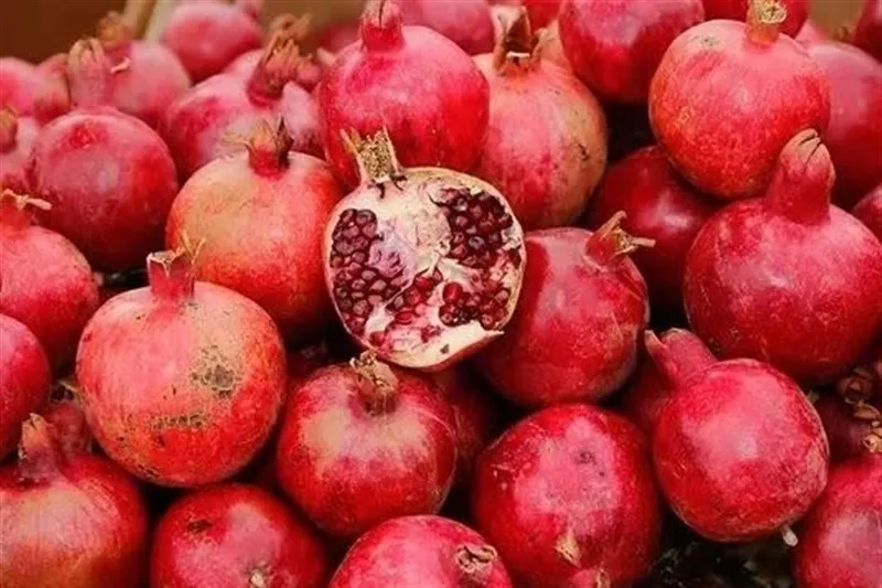 س