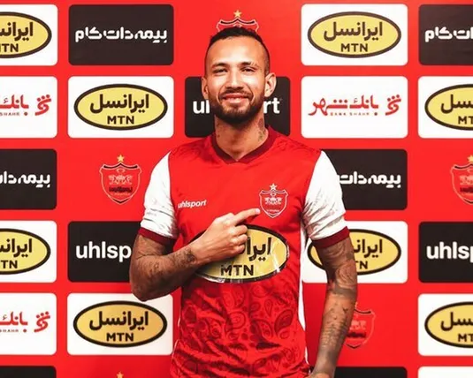 کدام بازیکن پنجره نقل&zwnj;وانتقالاتی پرسپولیس را بست؟