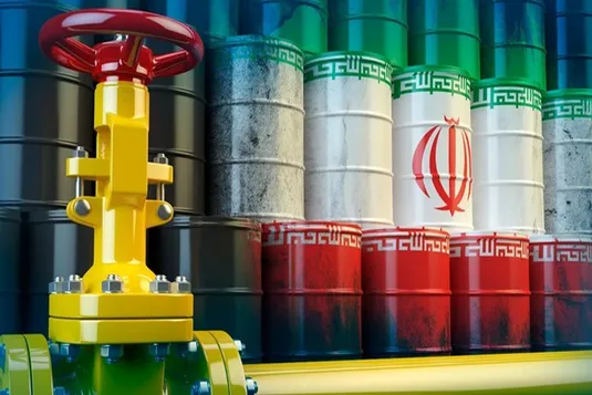 ادعای کاهش ۴۰۰ هزار بشکه&zwnj;ای تولید روزانه نفت ایران&nbsp;