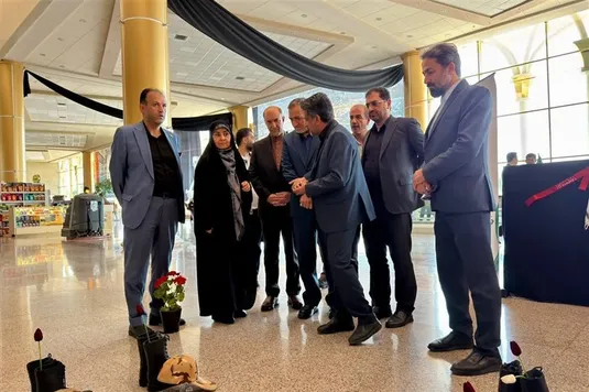 بازدید وزیر راه و شهرسازی از روند جابه&zwnj;جایی زائران در فرودگاه مشهد