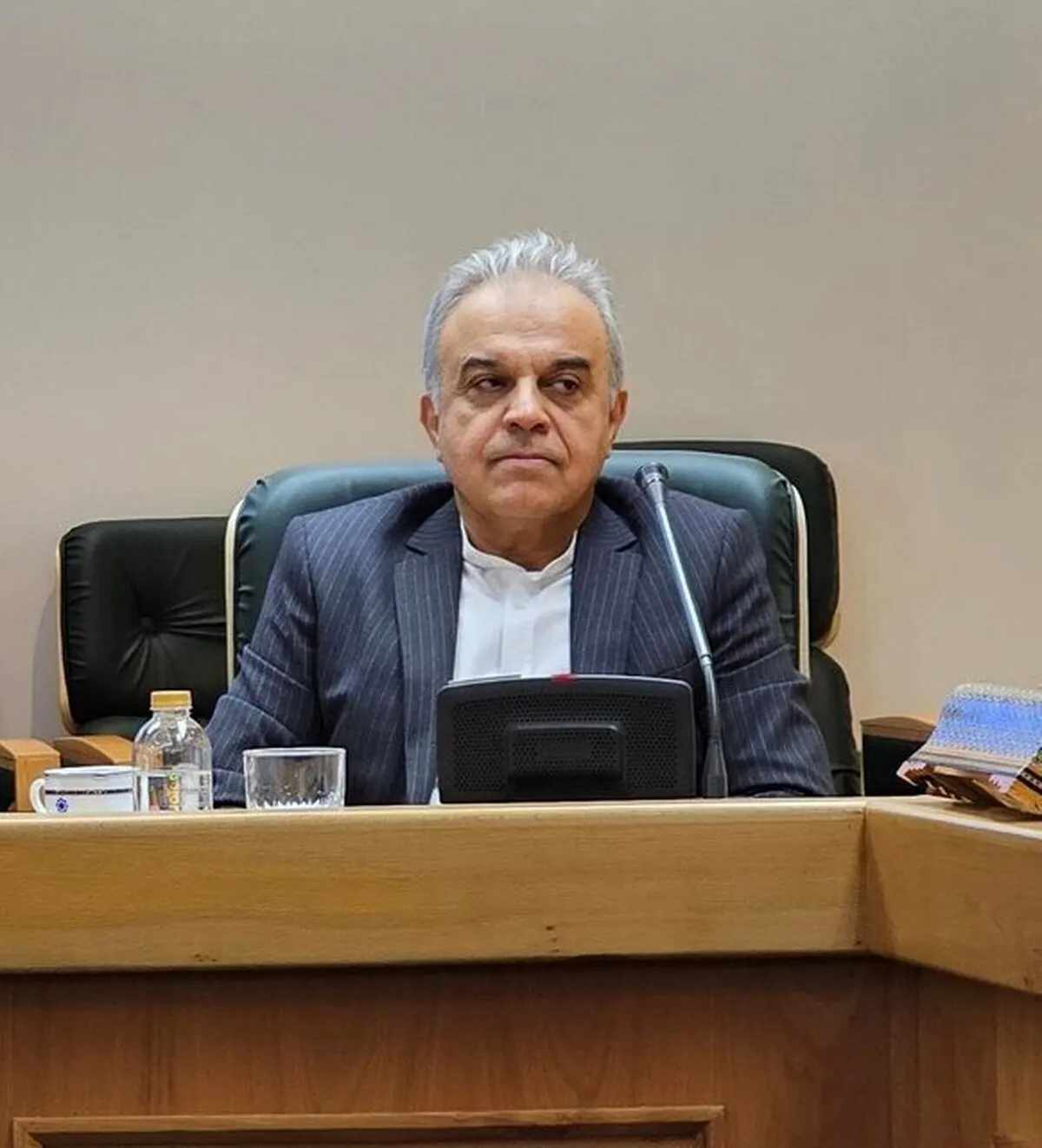 معاون ارزی بانک مرکزی: اقتصاد ایران سال‌هاست در شرایط جنگ اقتصادی قرار دارد